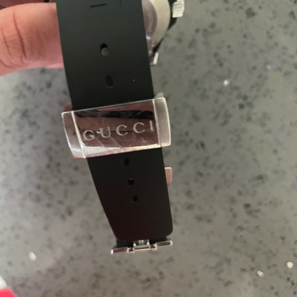 Gucci watch - Picture 5 of 6
